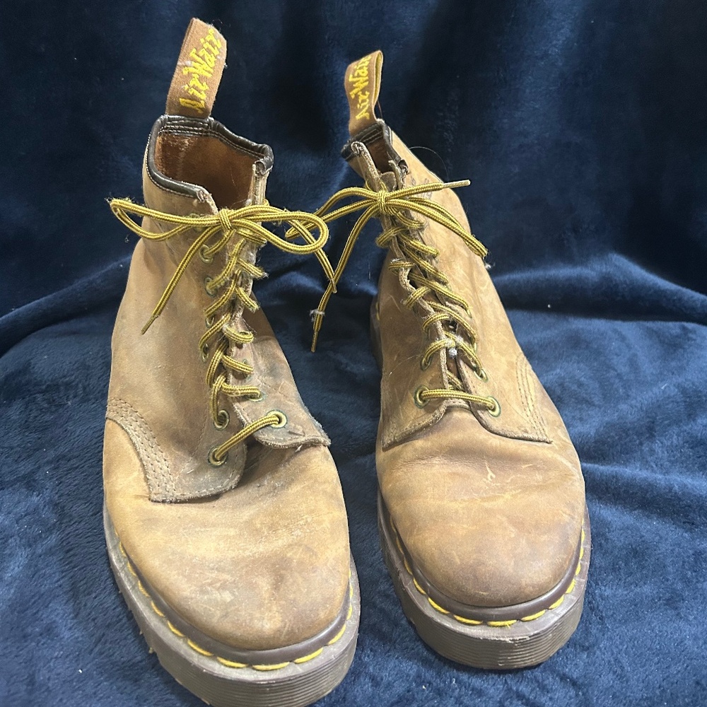 Brown Leather Dr Martens 8 hole boots, British Size 6